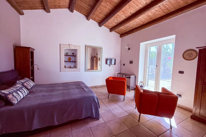 Image No.12-1 Bed House for sale