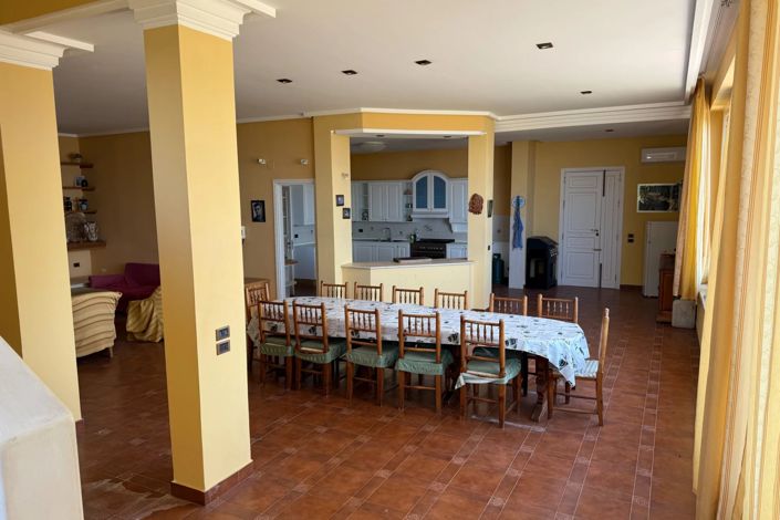 Image No.28-5 Bed Villa for sale