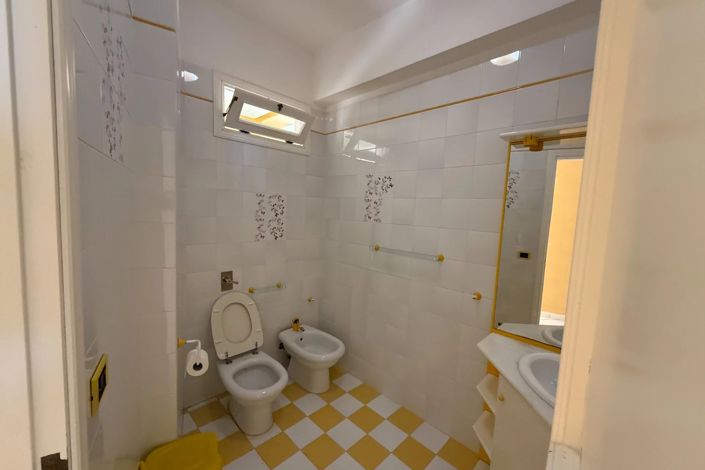 Image No.29-5 Bed Villa for sale