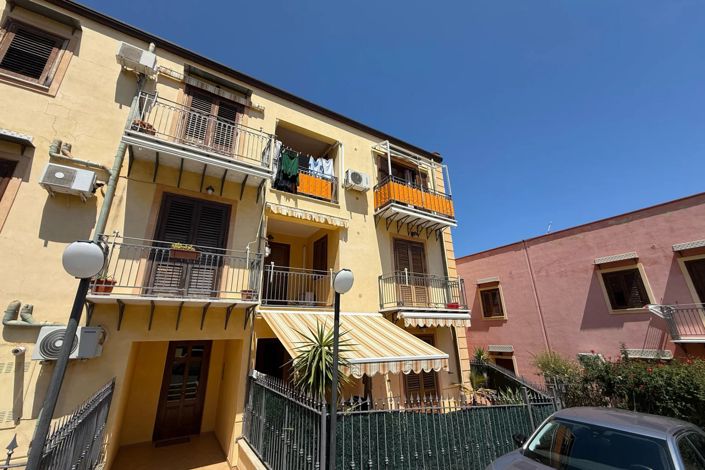 Image No.21-2 Bed Apartment for sale