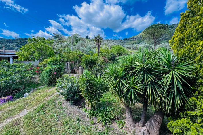 Image No.21-3 Bed House for sale