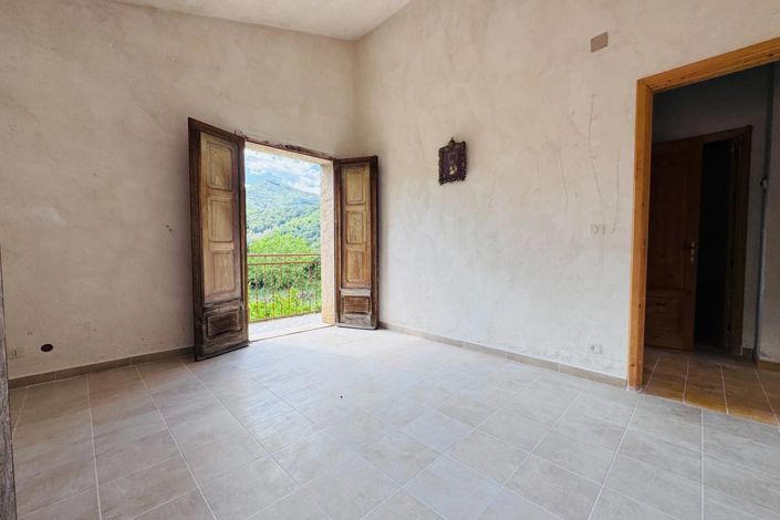 Image No.29-3 Bed House for sale