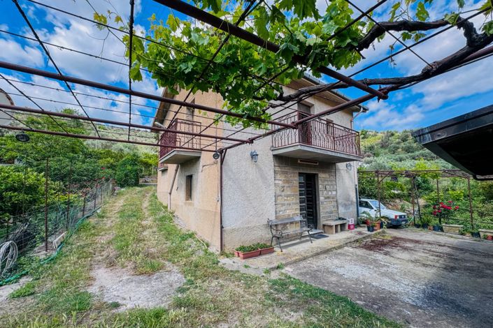 Image No.4-3 Bed House for sale