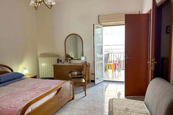 Image No.4-2 Bed House for sale