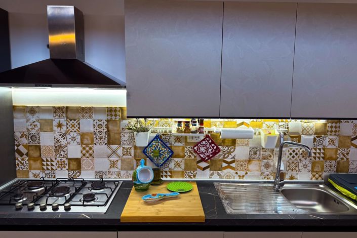 Image No.17-10 Bed Apartment for sale