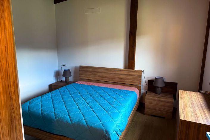 Image No.20-10 Bed Apartment for sale