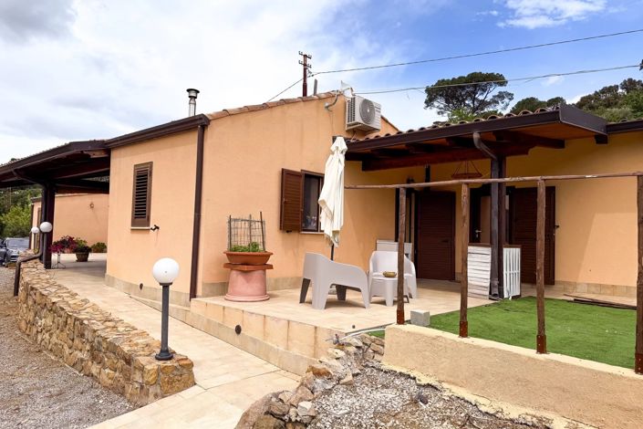 Image No.7-10 Bed Apartment for sale