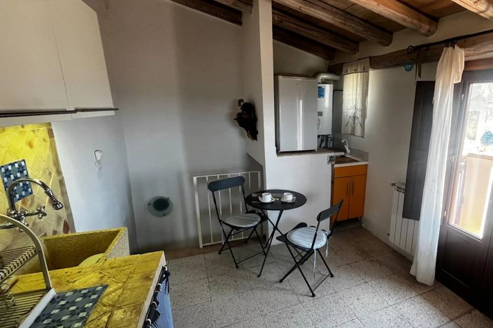 Image No.10-1 Bed House for sale