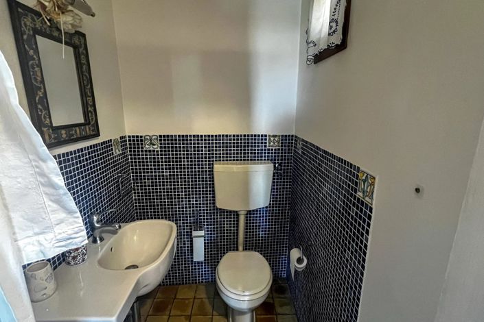 Image No.18-1 Bed House for sale