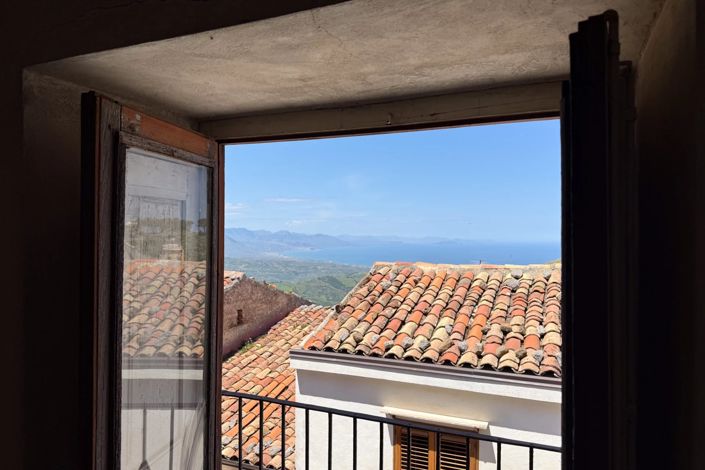 Image No.1-1 Bed House for sale