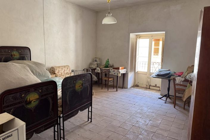 Image No.17-1 Bed House for sale