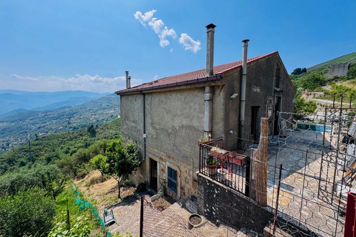 Image No.16-2 Bed House for sale