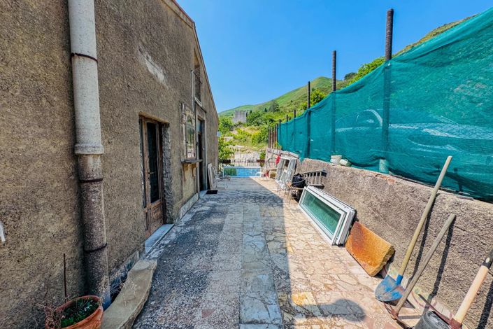 Image No.19-2 Bed House for sale