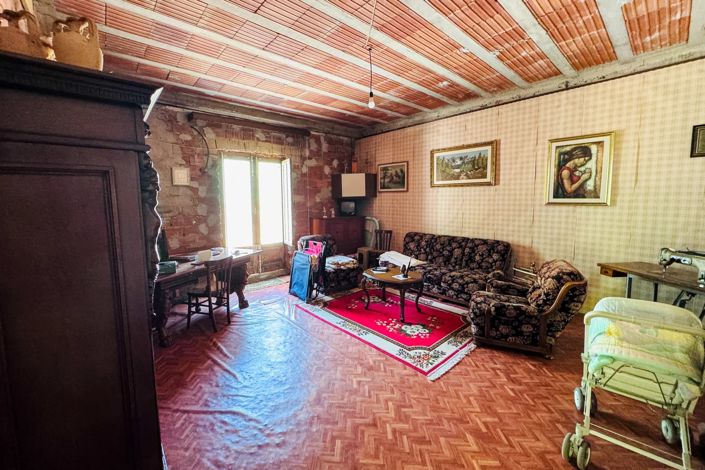 Image No.26-2 Bed House for sale