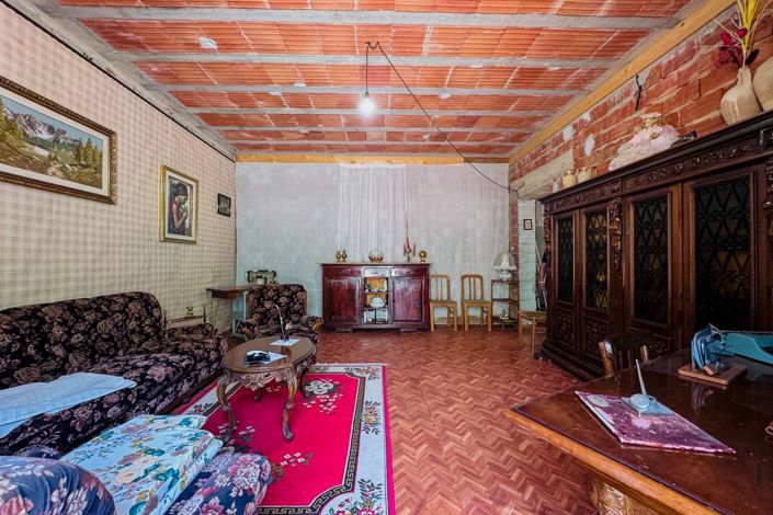 Image No.27-2 Bed House for sale