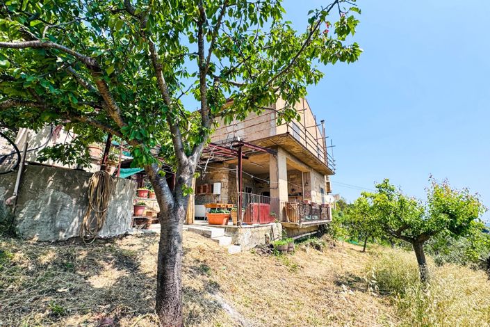 Image No.8-2 Bed House for sale