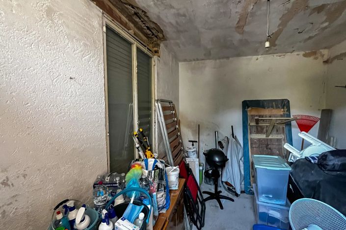 Image No.27-4 Bed House for sale