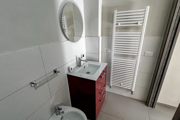 Image No.11-5 Bed House for sale