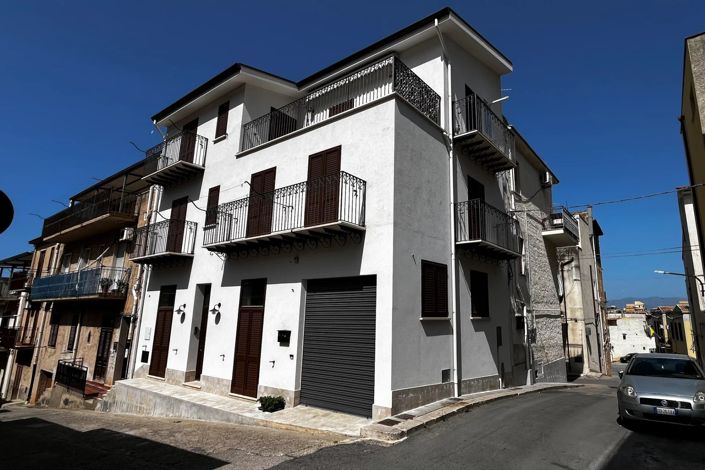 Image No.25-5 Bed House for sale