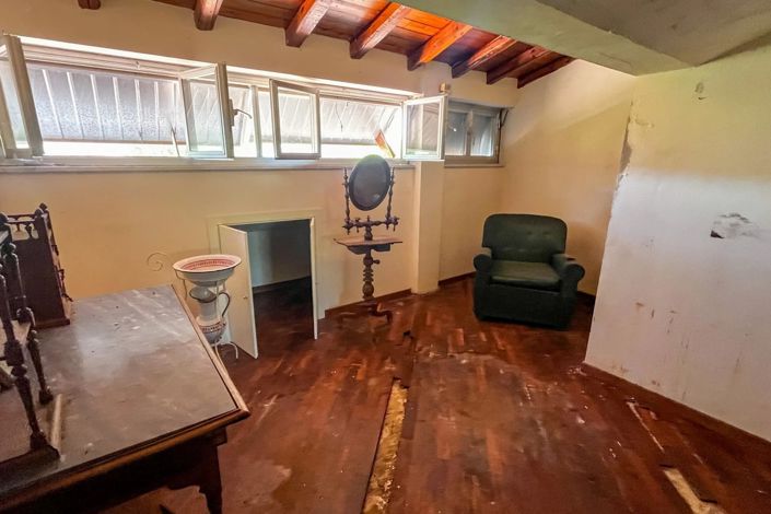 Image No.10-4 Bed House for sale