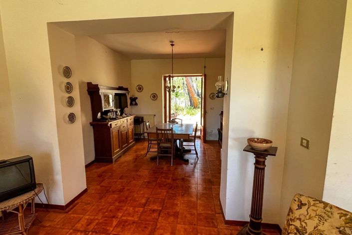 Image No.19-4 Bed House for sale