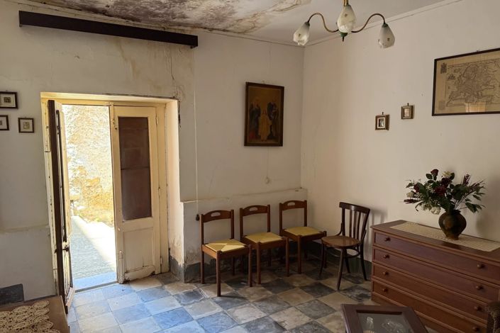 Image No.2-1 Bed House for sale