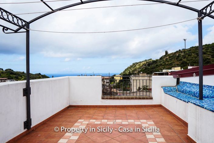 Image No.1-3 Bed House for sale