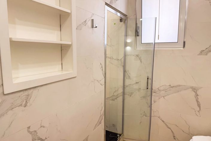 Image No.12-1 Bed House for sale