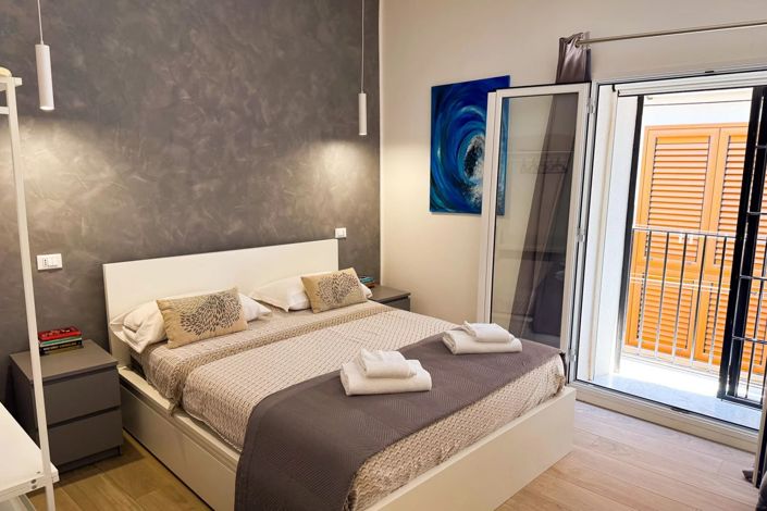 Image No.15-1 Bed House for sale