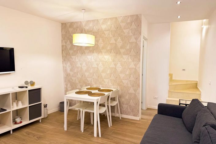 Image No.7-1 Bed House for sale