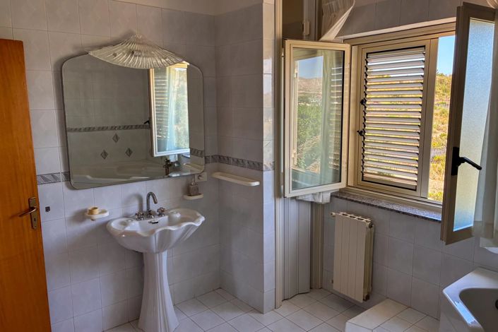 Image No.21-4 Bed Villa for sale