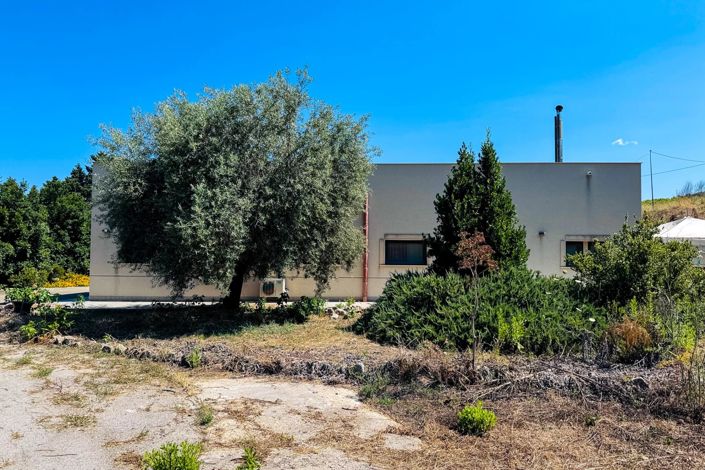 Image No.2-6 Bed House for sale