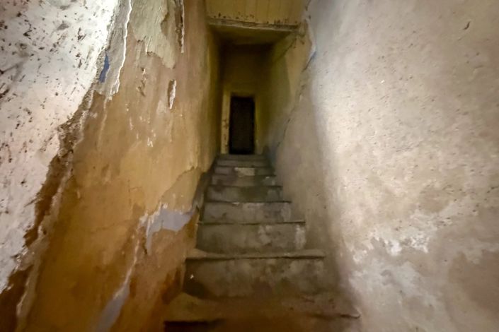 Image No.10-2 Bed House for sale