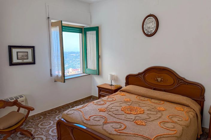 Image No.6-3 Bed Apartment for sale