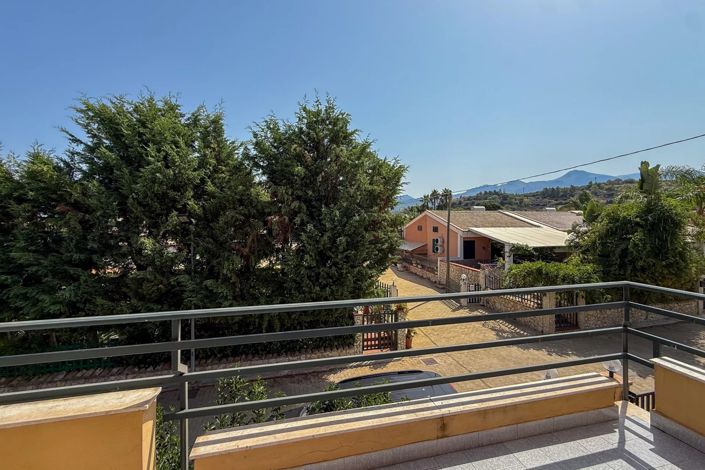 Image No.28-4 Bed House for sale