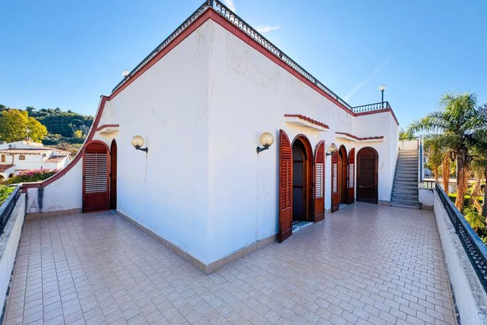 Image No.26-6 Bed Villa for sale