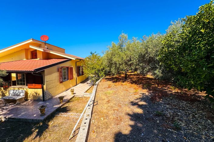 Image No.21-3 Bed Villa for sale