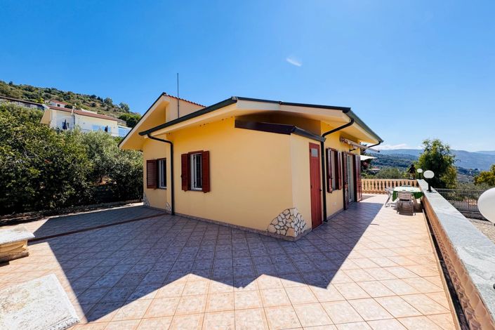 Image No.25-3 Bed Villa for sale