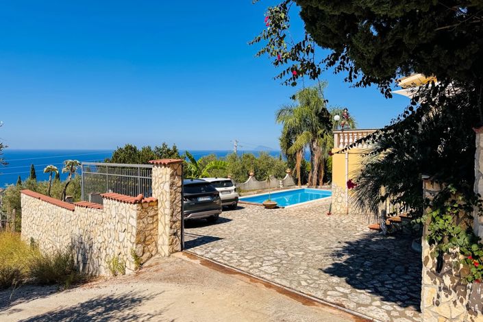 Image No.4-3 Bed Villa for sale