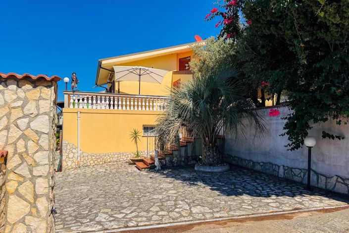 Image No.5-3 Bed Villa for sale