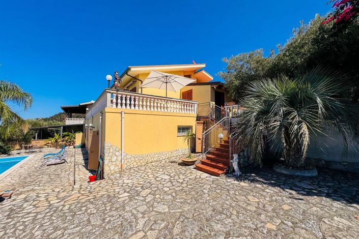 Image No.6-3 Bed Villa for sale