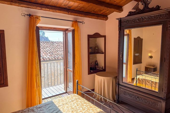 Image No.15-2 Bed House for sale