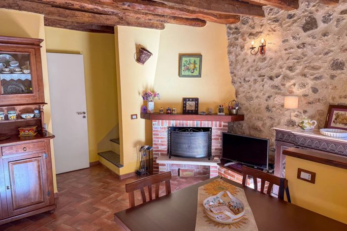 Image No.2-2 Bed House for sale