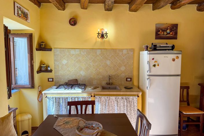 Image No.5-2 Bed House for sale