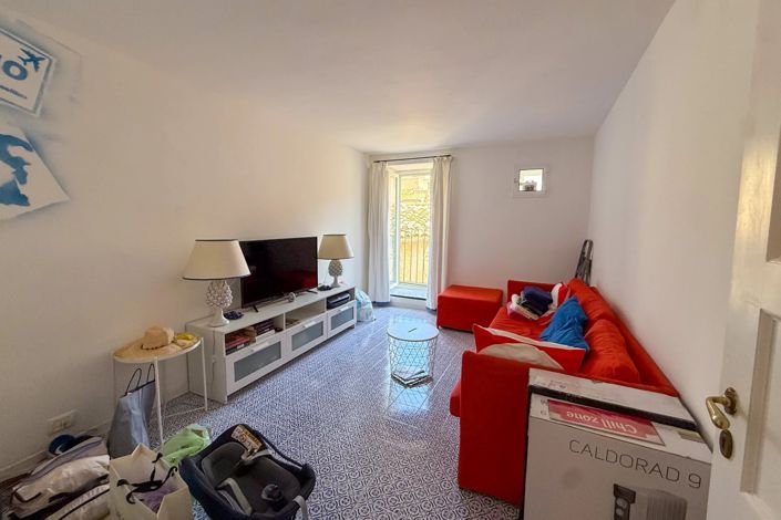 Image No.10-2 Bed House for sale