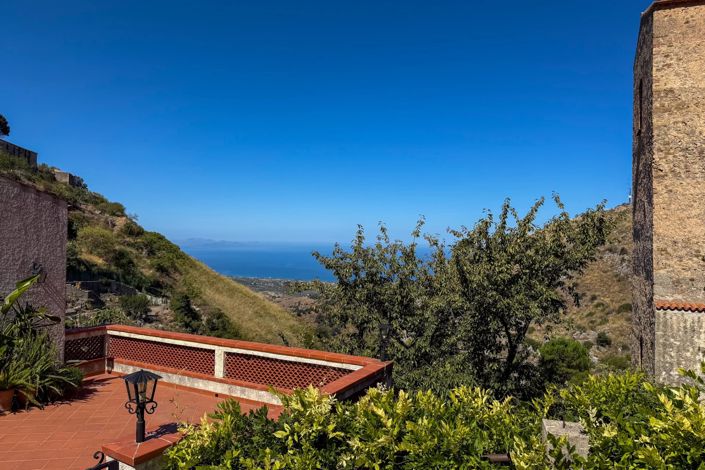 Image No.24-2 Bed House for sale