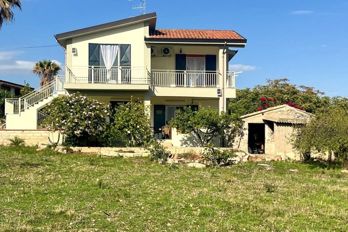 Image No.26-3 Bed Apartment for sale