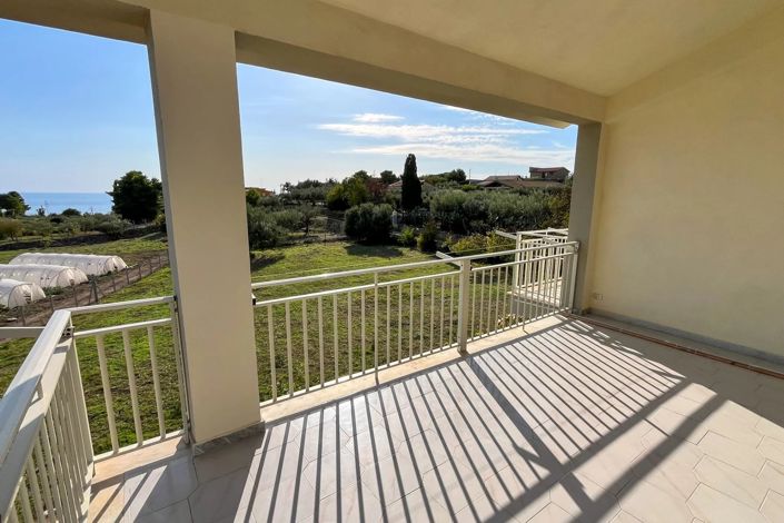 Image No.4-3 Bed Apartment for sale