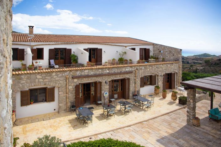 Image No.3-7 Bed Villa for sale