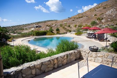 e96edcc42f628d85ee8790f96029466756a95a554b192